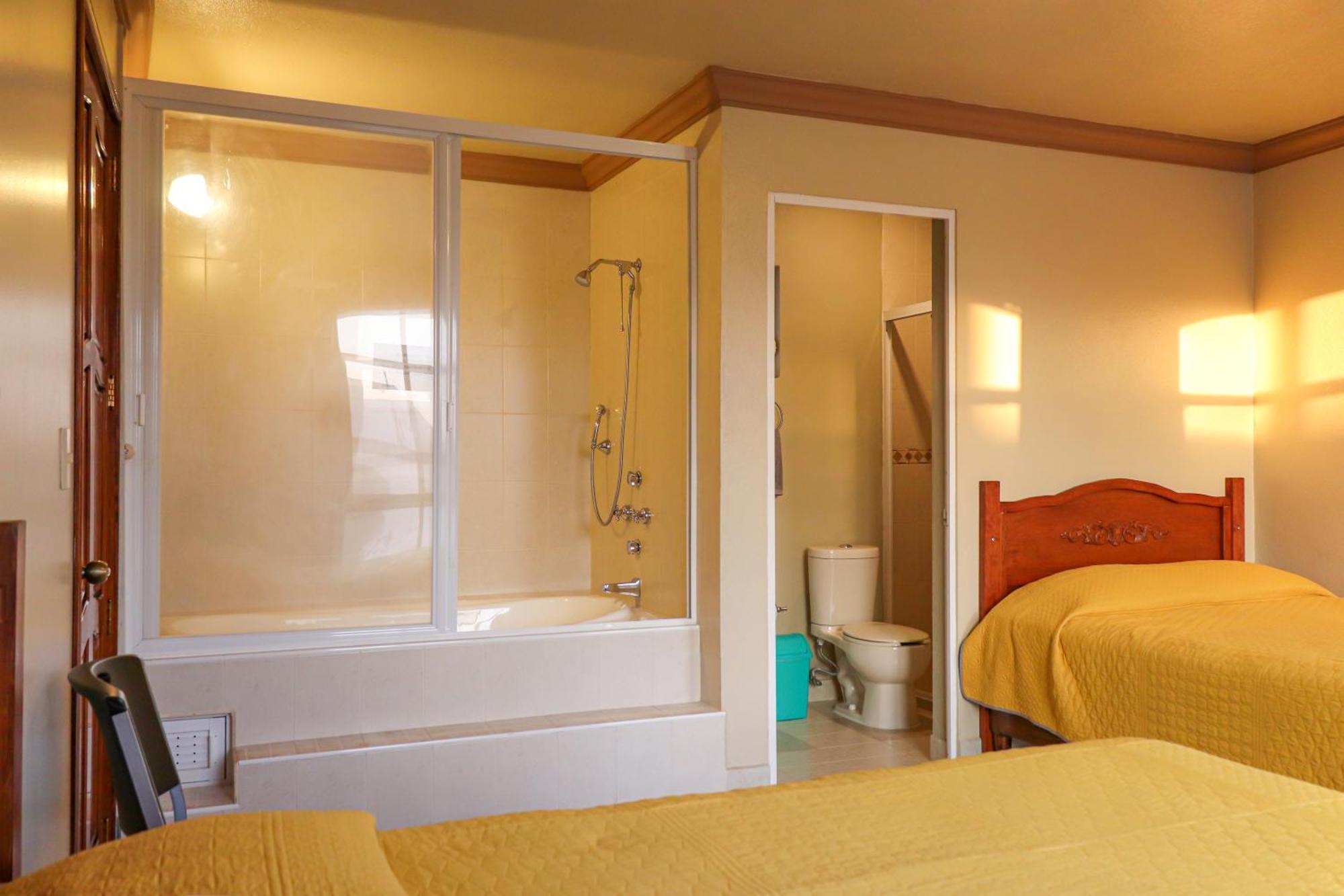 Hotel Coroneo Екстериор снимка