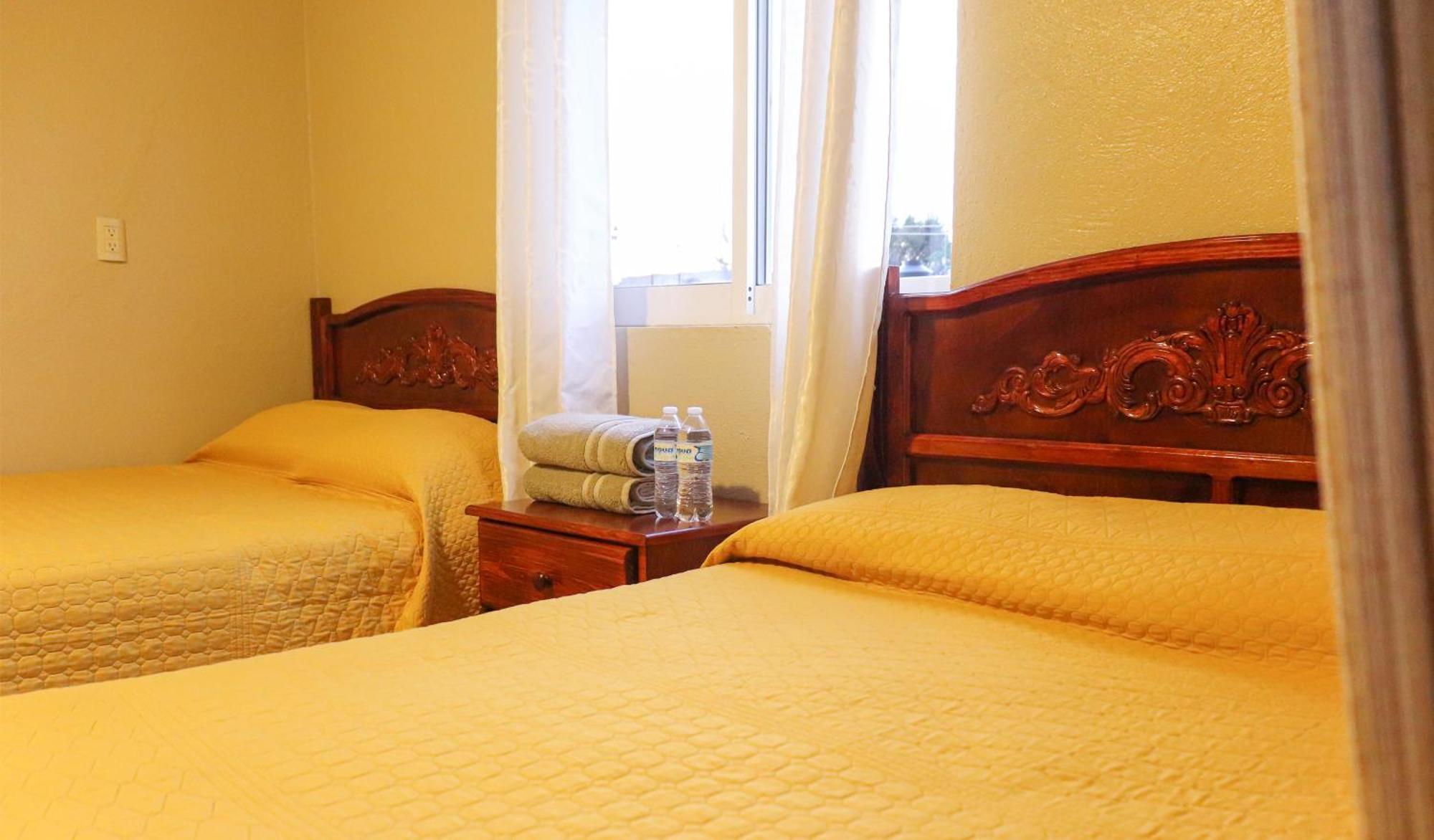 Hotel Coroneo Екстериор снимка