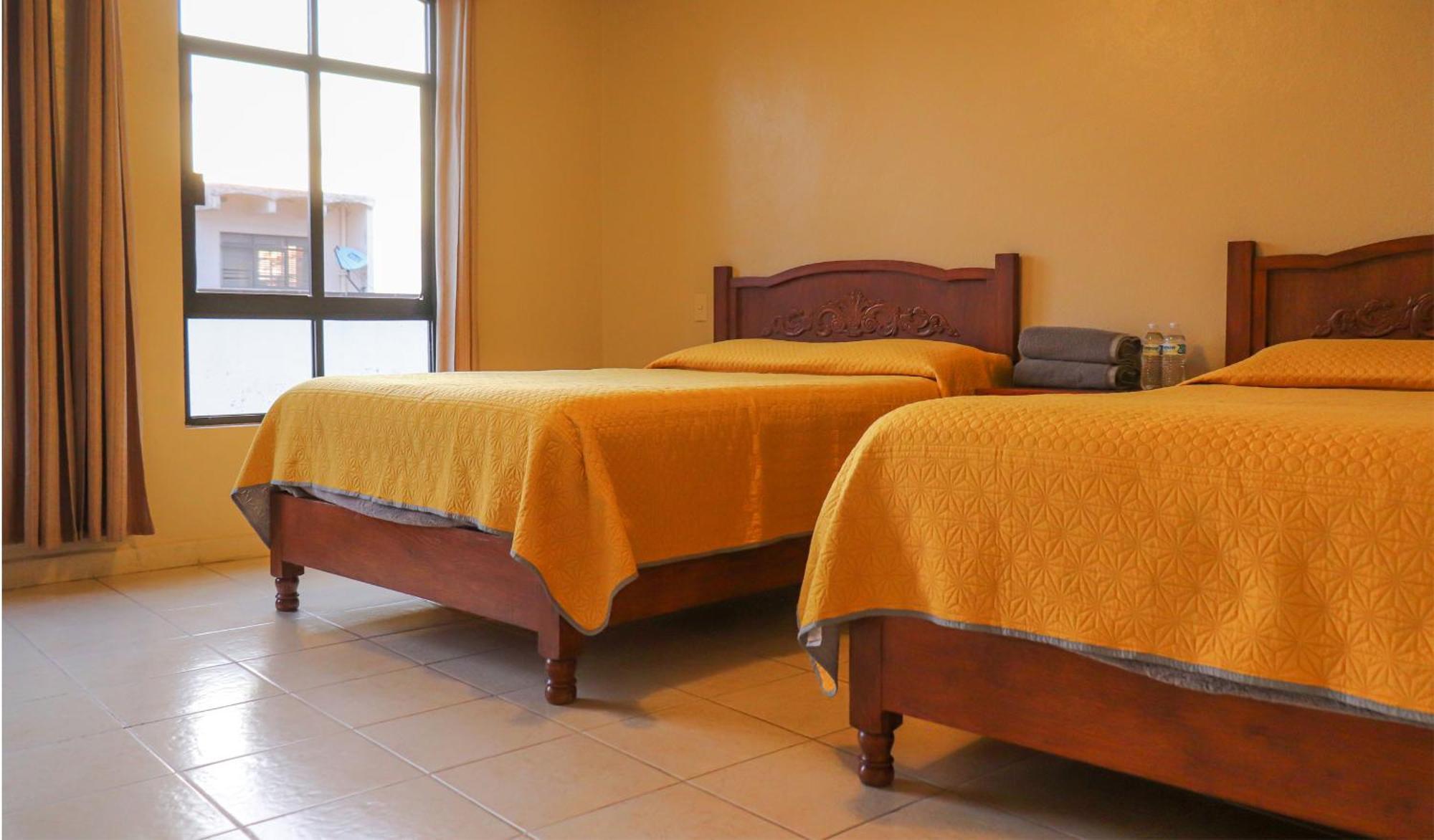Hotel Coroneo Екстериор снимка