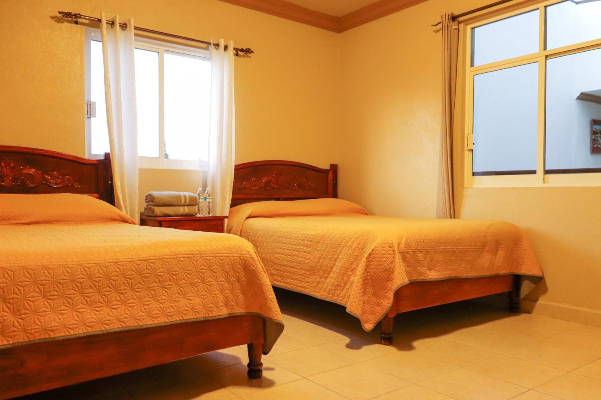 Hotel Coroneo Екстериор снимка