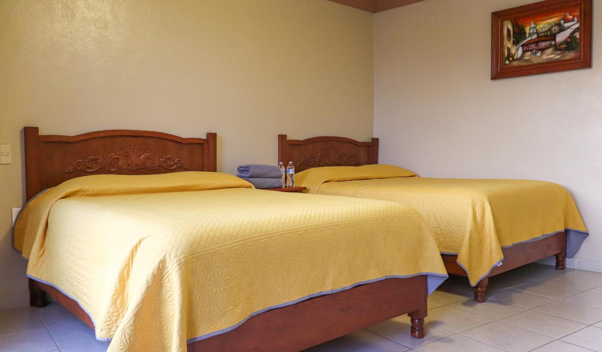 Hotel Coroneo Екстериор снимка